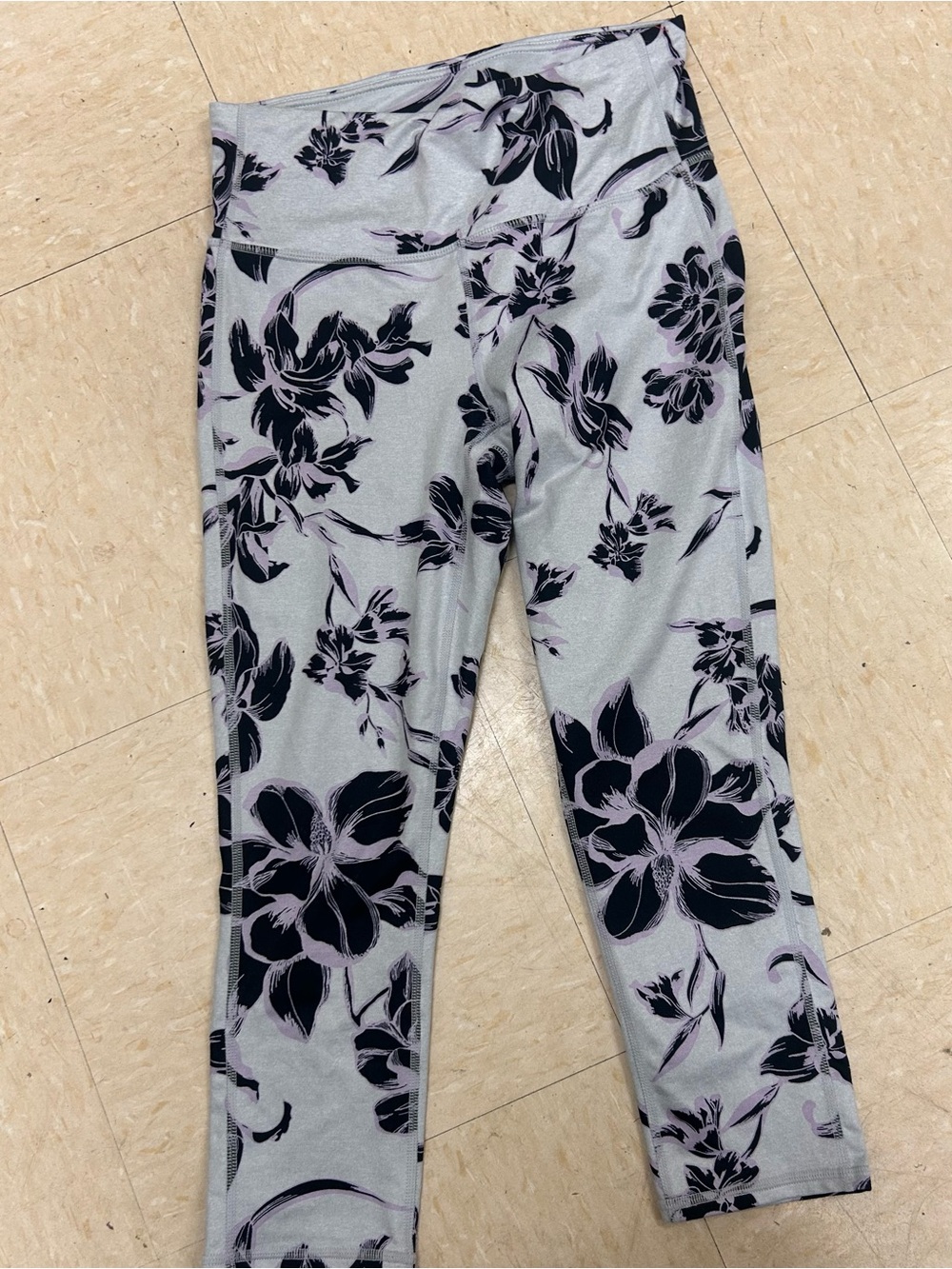 Athleta ladies size small Floral Leggings - Light Gray, purple, black